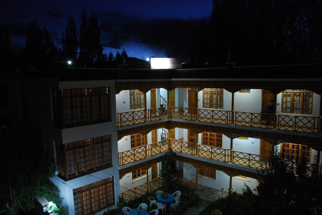The Auspicious Hotel Leh Buitenkant foto