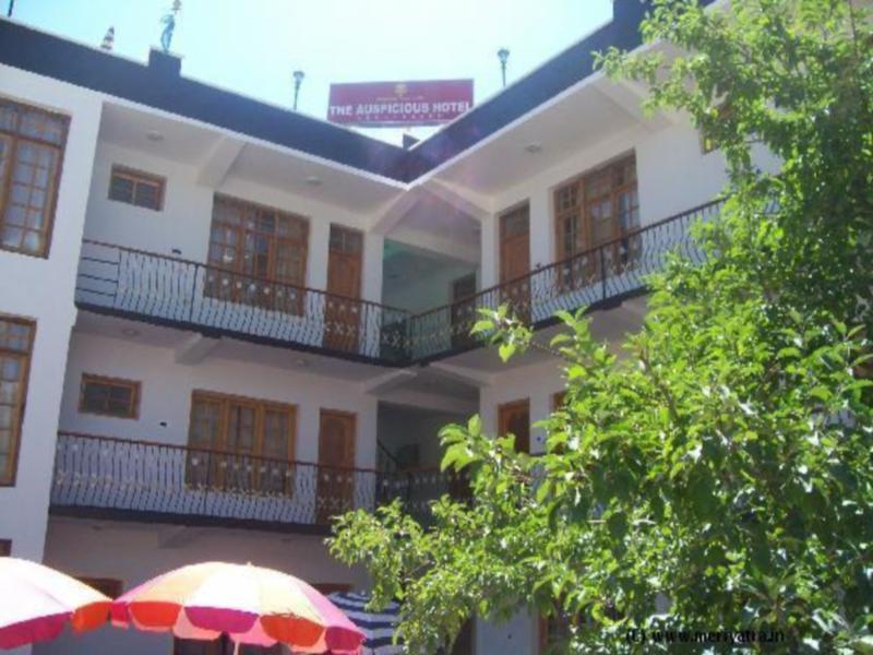 The Auspicious Hotel Leh Buitenkant foto